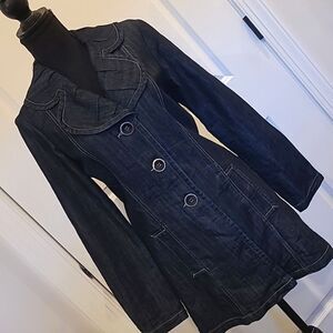 Baccini sz S denim short coat with front pockets and oversized buttons